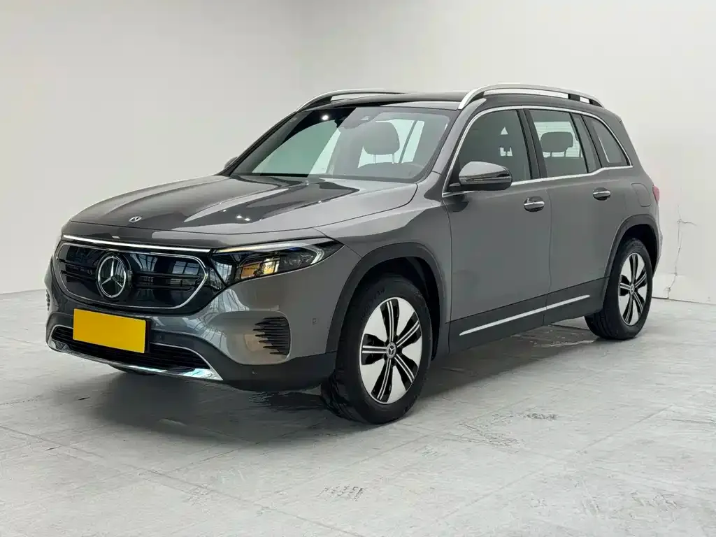 Mercedes-Benz EQB — фото 10
