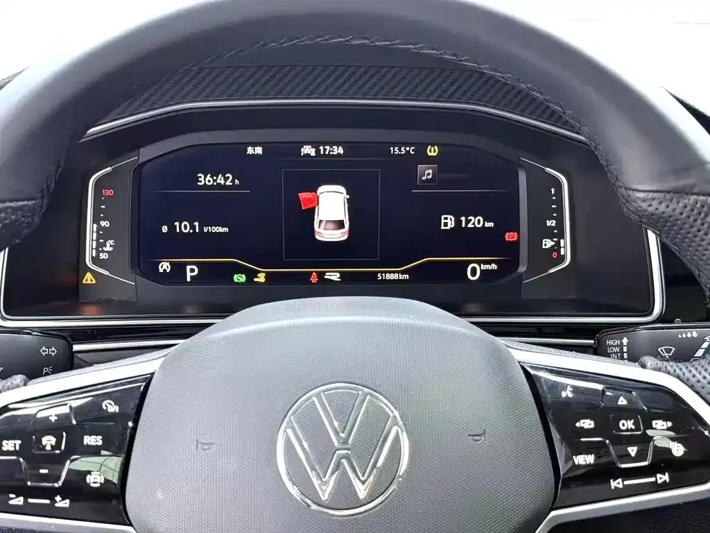 Volkswagen Tiguan L — фото 7