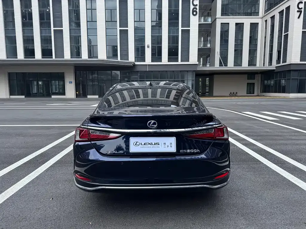 Lexus ES — фото 2