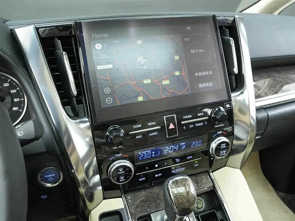 Toyota Alphard — фото 4