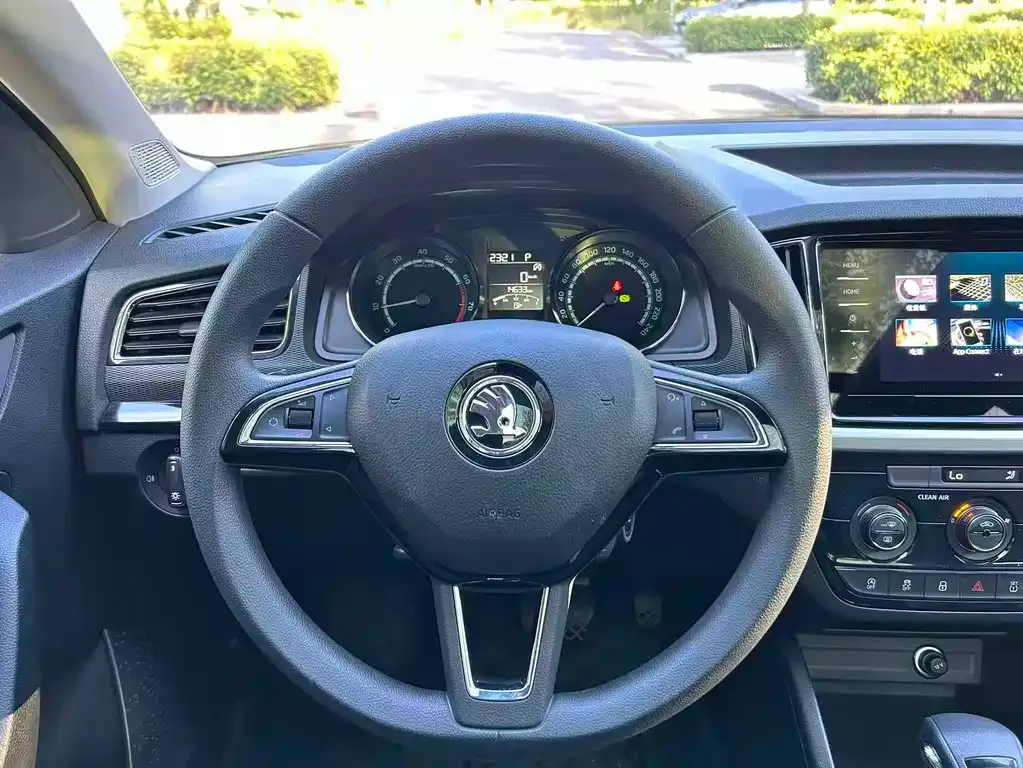 Skoda Kamiq — фото 2