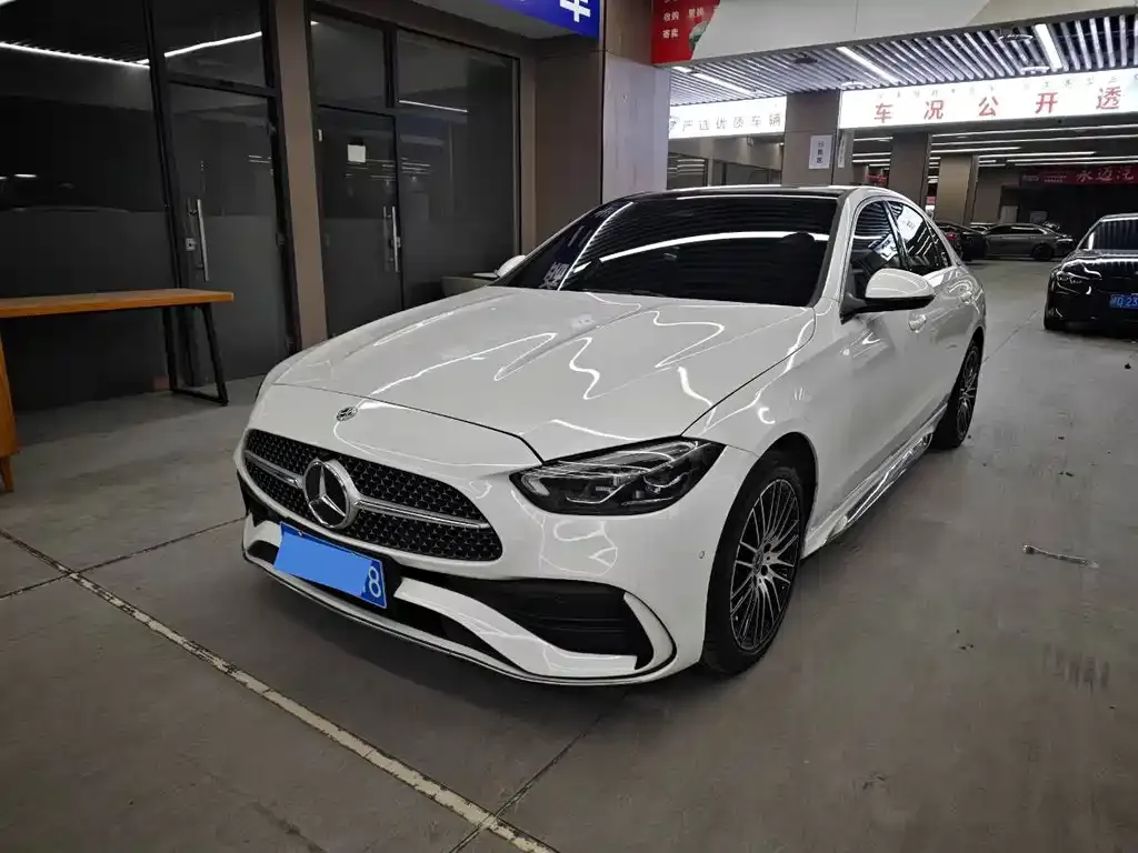 Mercedes-Benz C-Class — фото 1