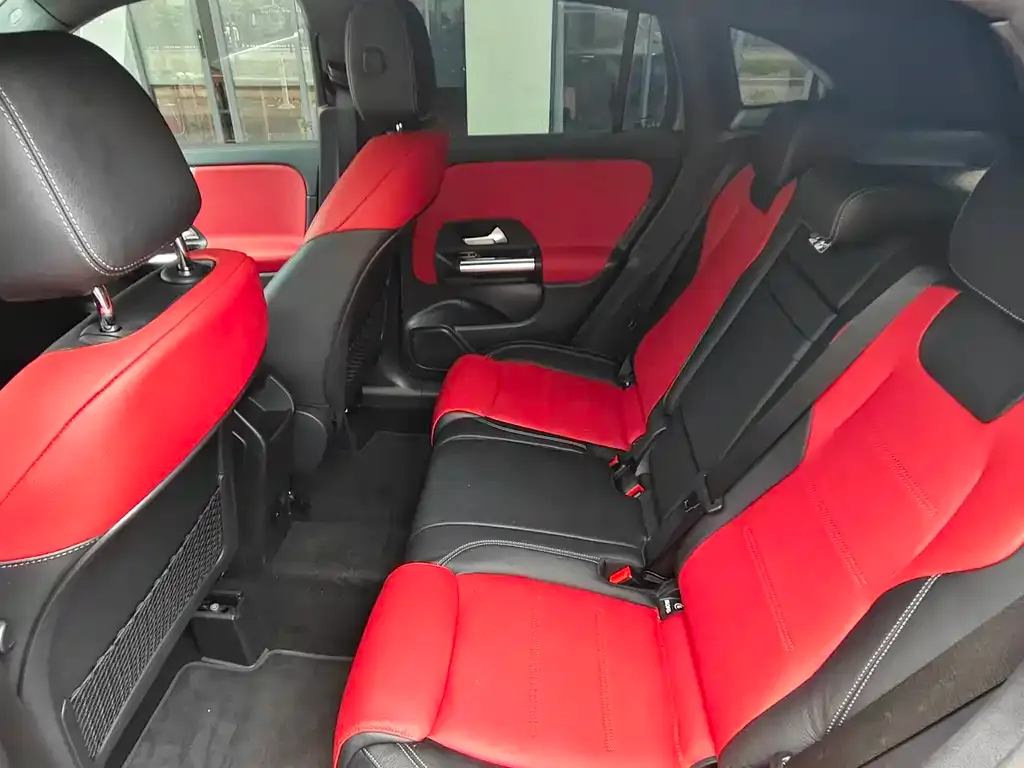 Mercedes-Benz GLA AMG — фото 2
