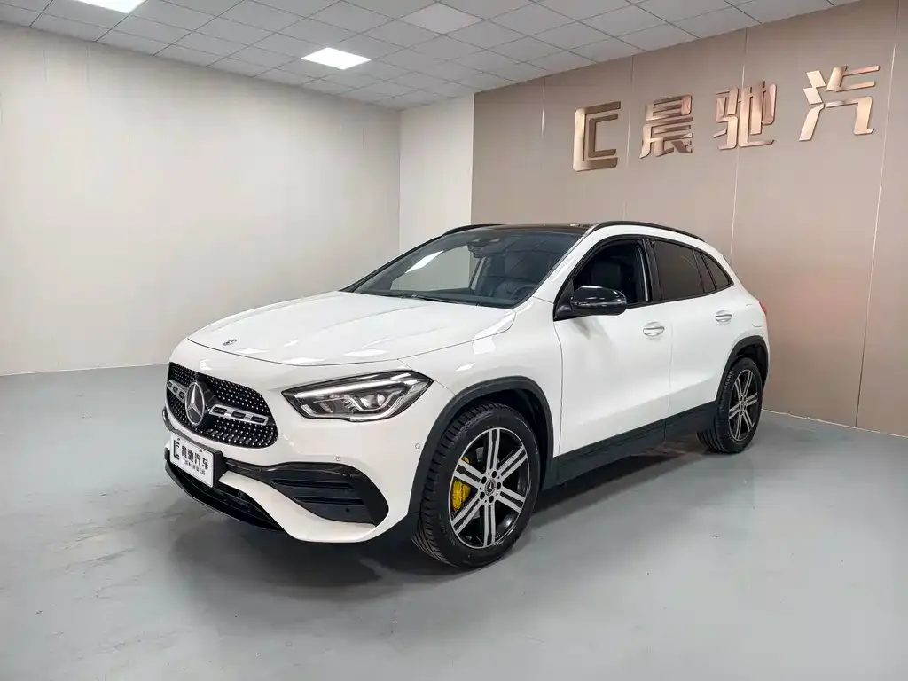 Mercedes-Benz GLA — фото 1