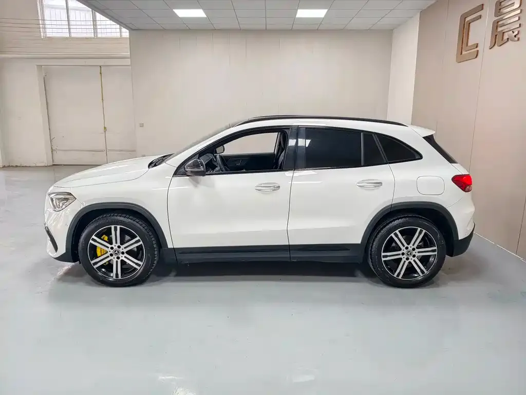 Mercedes-Benz GLA — фото 5