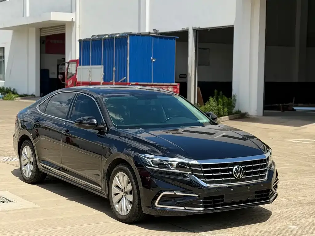 Volkswagen Passat — фото 8