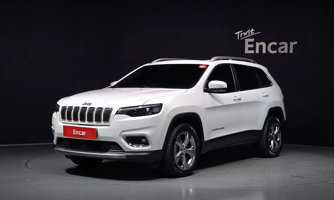 Jeep Cherokee — фото 1