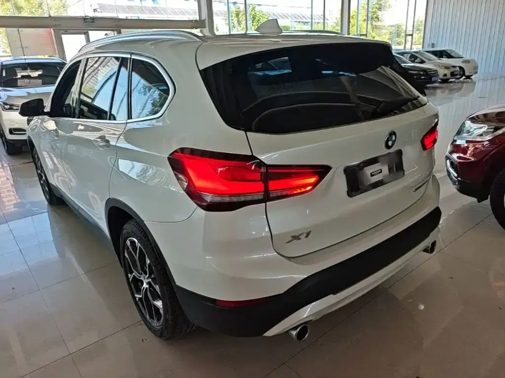 BMW X1 — фото 4