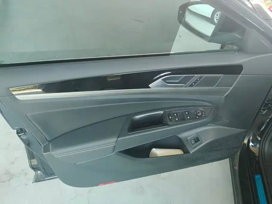 Volkswagen Passat — фото 4