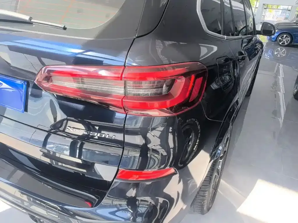 BMW X5 — фото 10