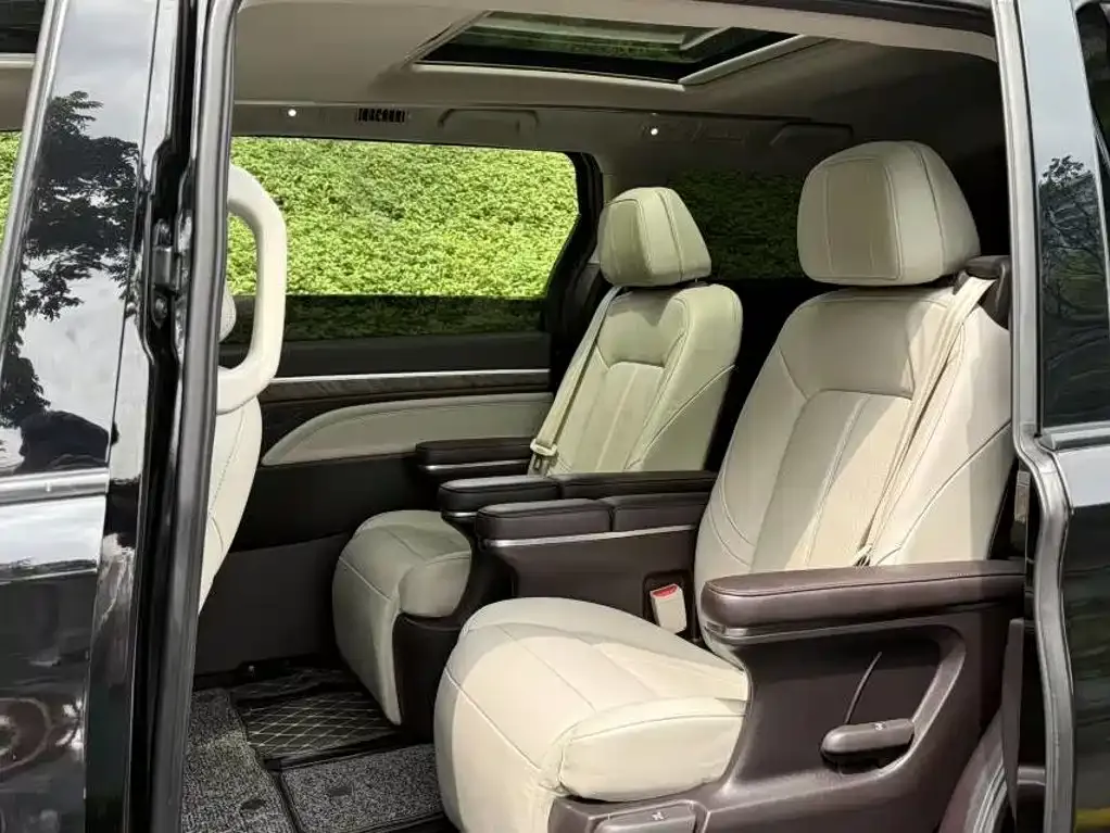 GAC Motor Trumpchi M8 — фото 3