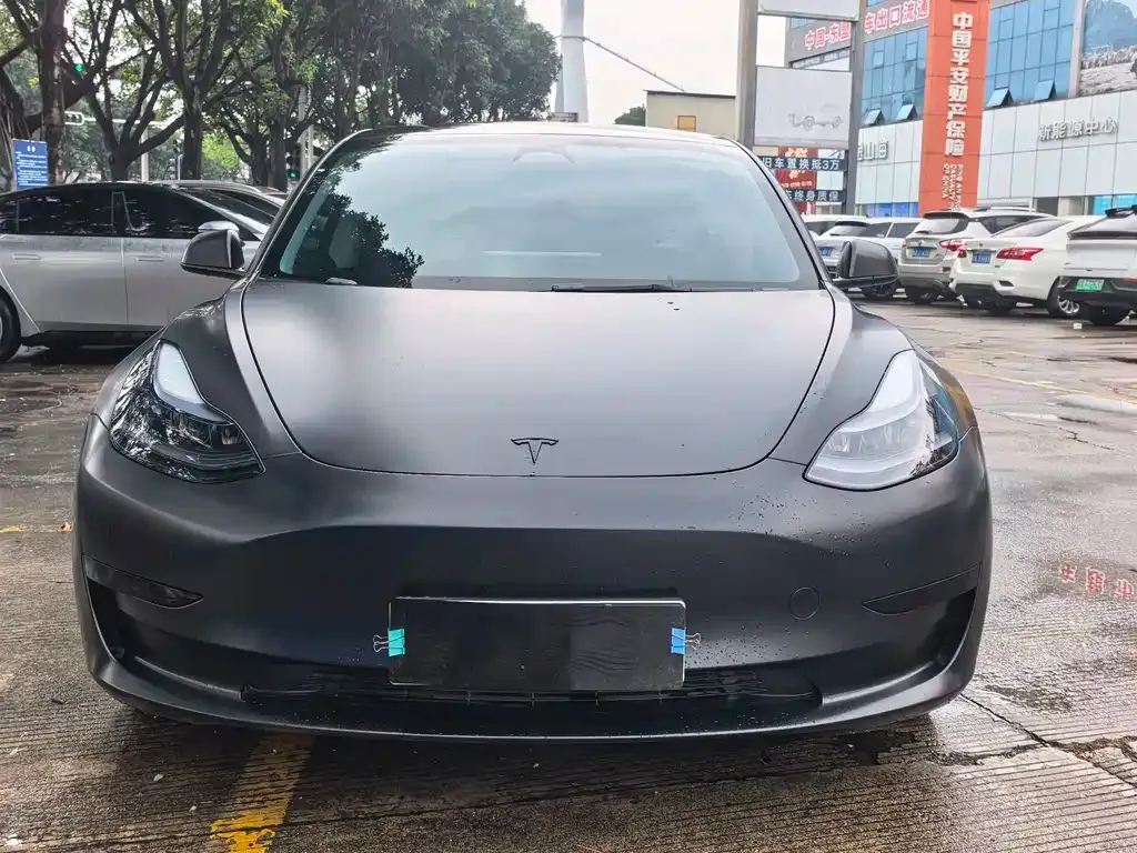 Tesla Model 3 — фото 5