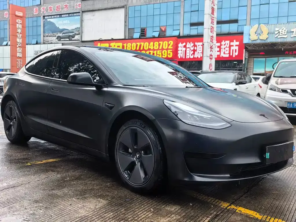 Tesla Model 3 — фото 4