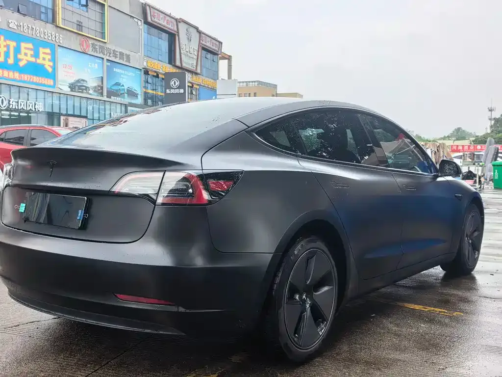 Tesla Model 3 — фото 10
