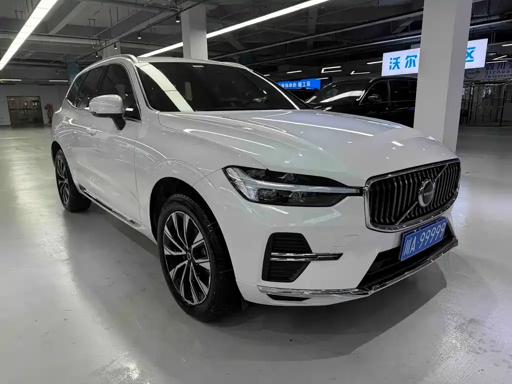 Volvo XC60 — фото 9