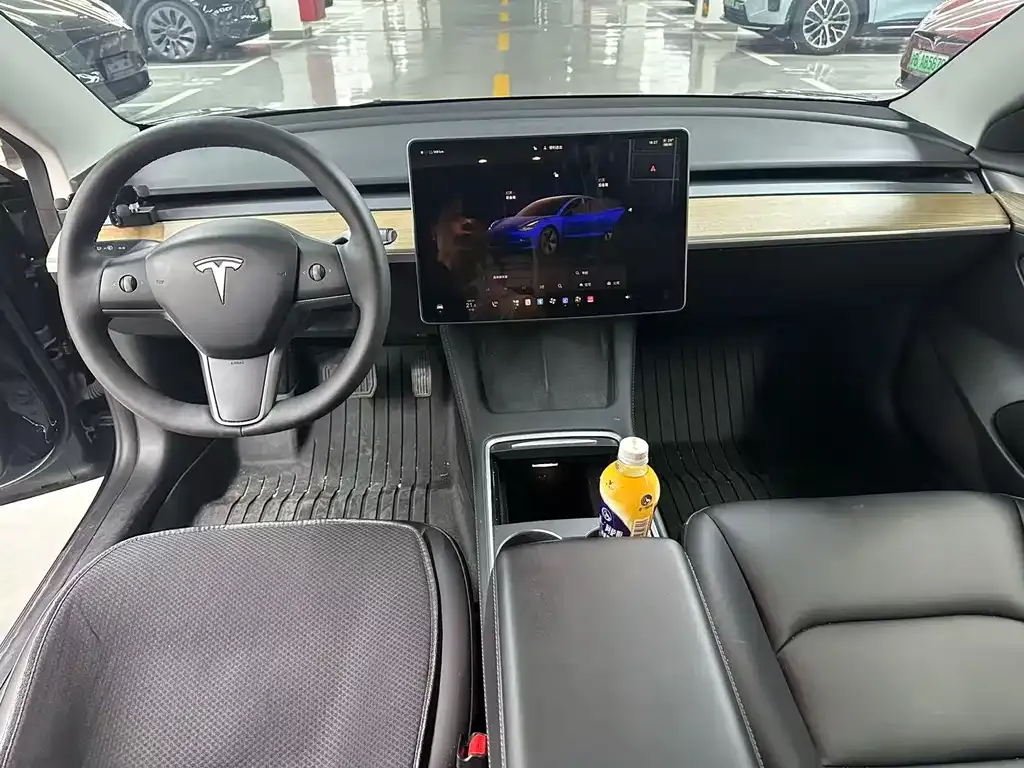 Tesla Model 3 — фото 7