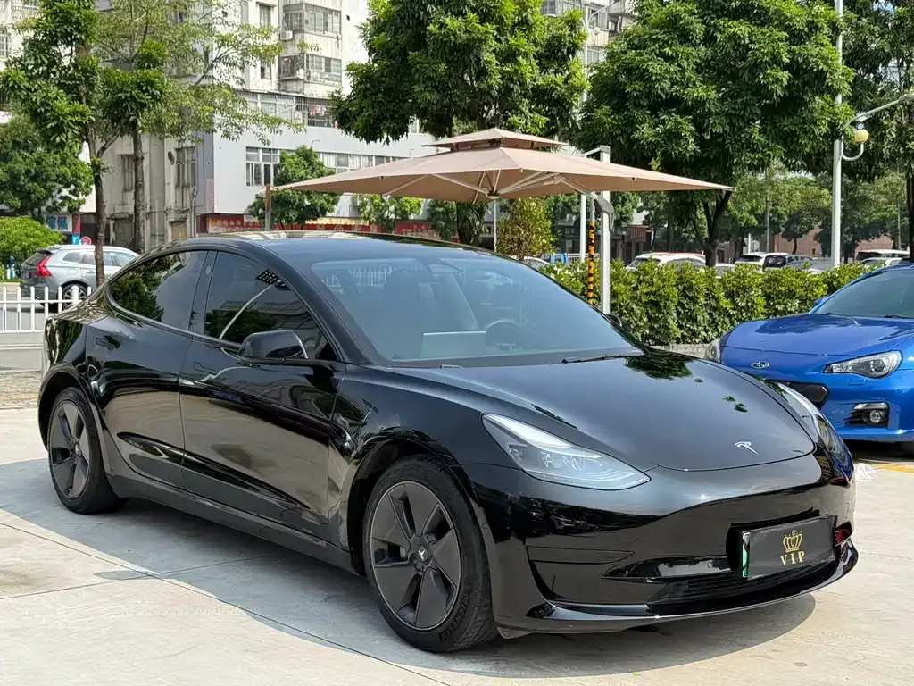 Tesla Model 3 — фото 8