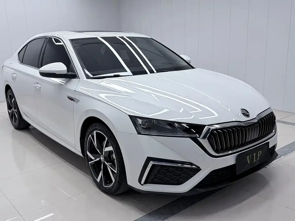 Skoda Octavia — фото 6