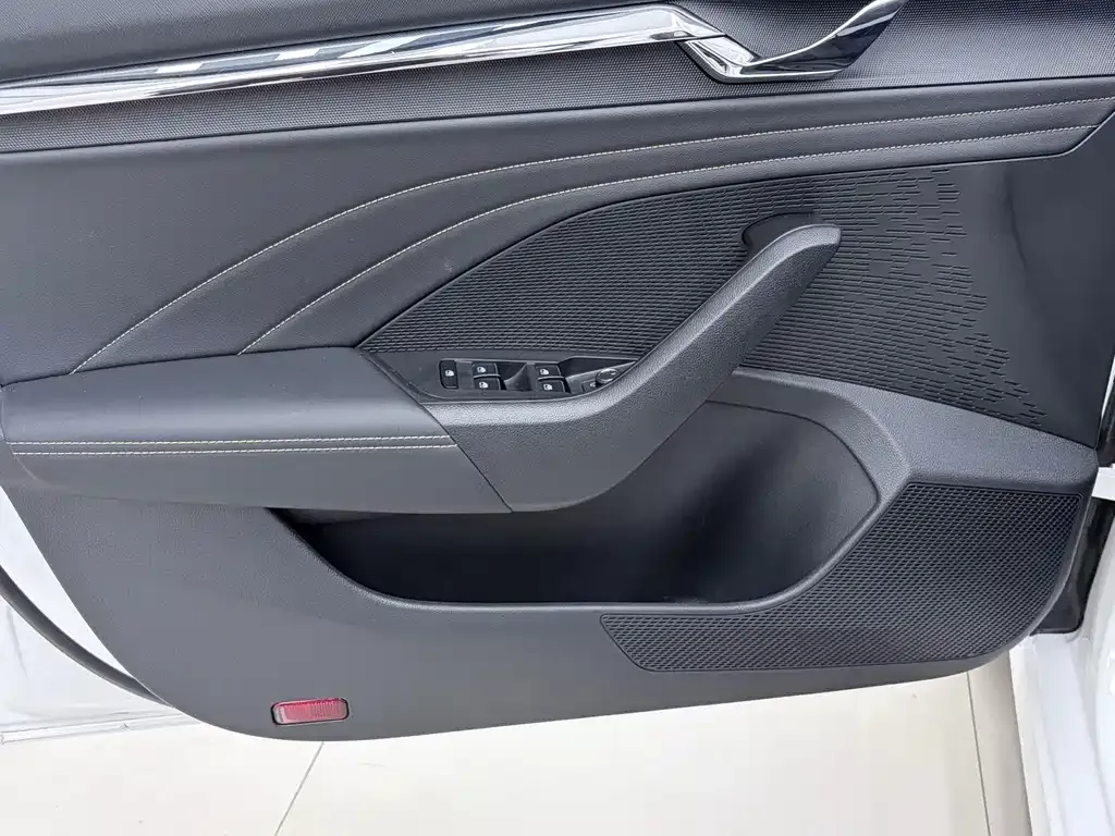 Skoda Octavia — фото 8