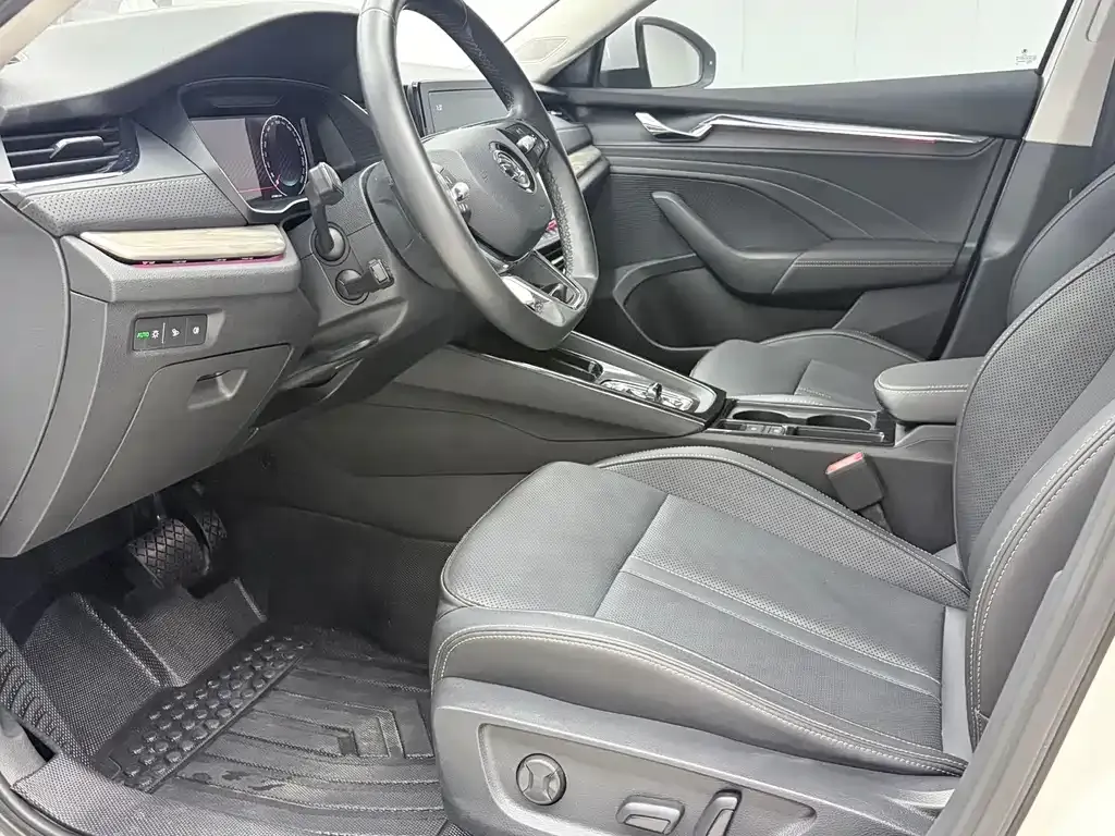 Skoda Octavia — фото 10