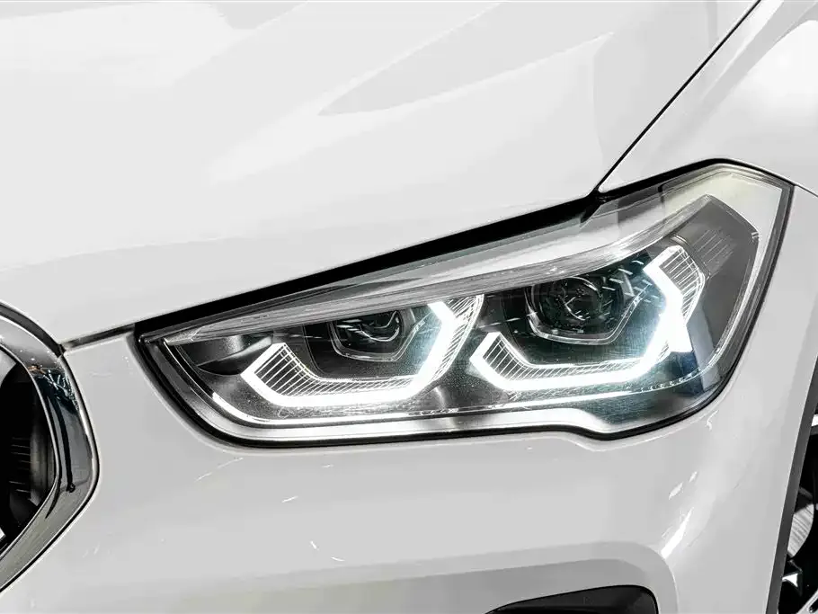 BMW X1 — фото 9