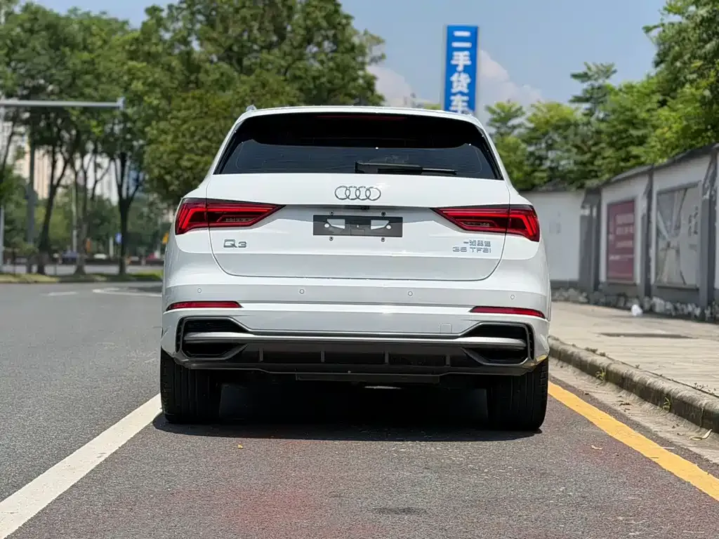 Audi Q3 — фото 7