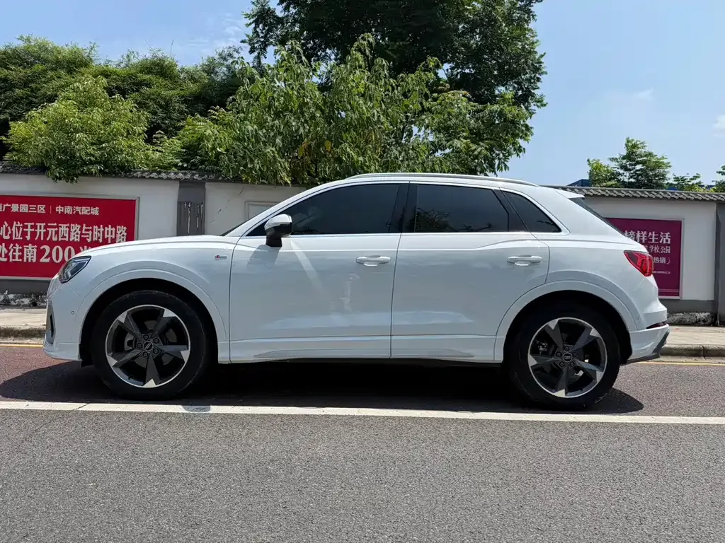 Audi Q3 — фото 3
