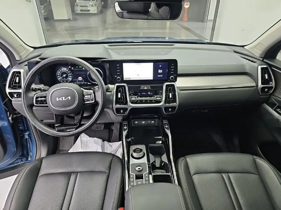 Kia Sorento — фото 7