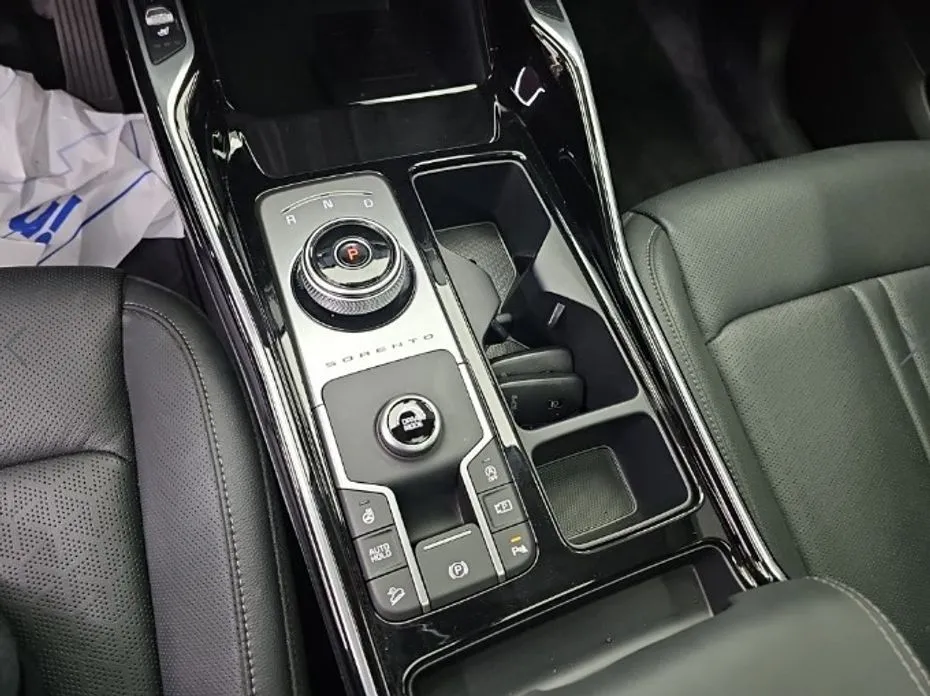 Kia Sorento — фото 6