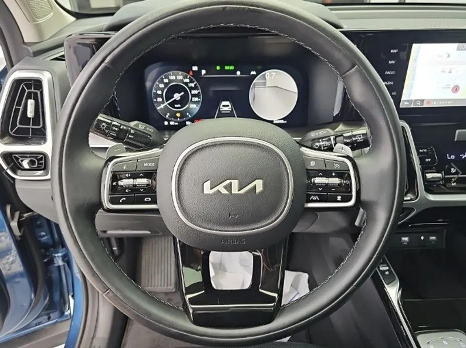 Kia Sorento — фото 9