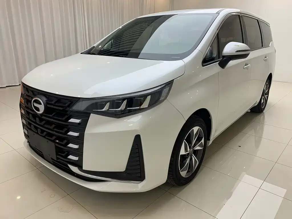 GAC Motor Trumpchi M6 — фото 1