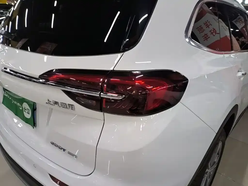 Buick Envision Plus — фото 2
