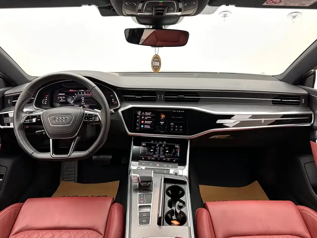 Audi A7L — фото 7