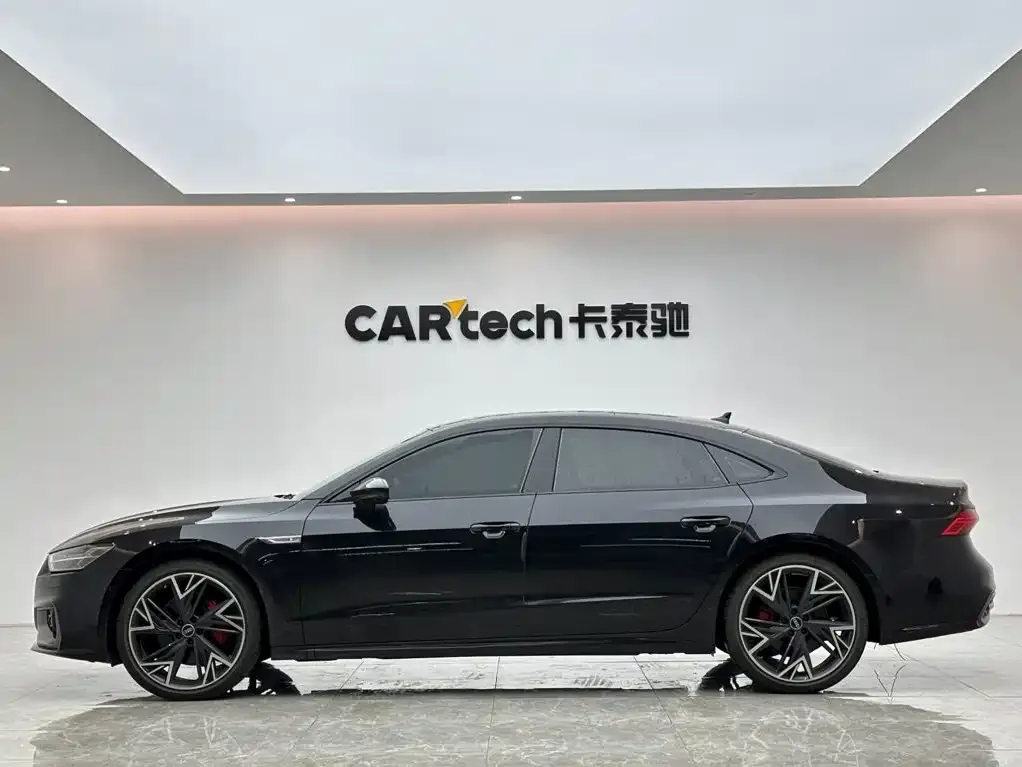 Audi A7L — фото 10