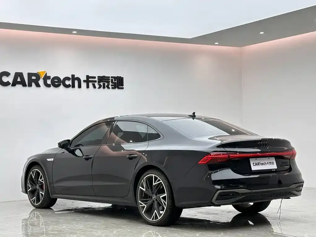 Audi A7L — фото 8