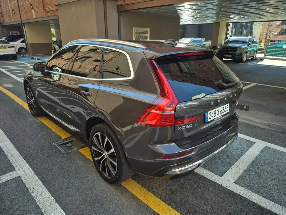 Volvo XC60 — фото 5