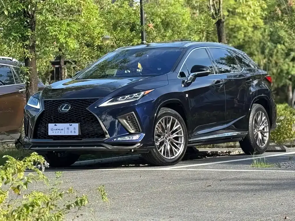 Lexus RX — фото 1