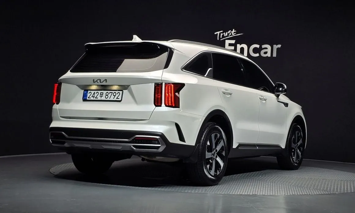 Kia Sorento — фото 5