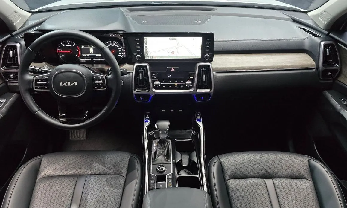 Kia Sorento — фото 7