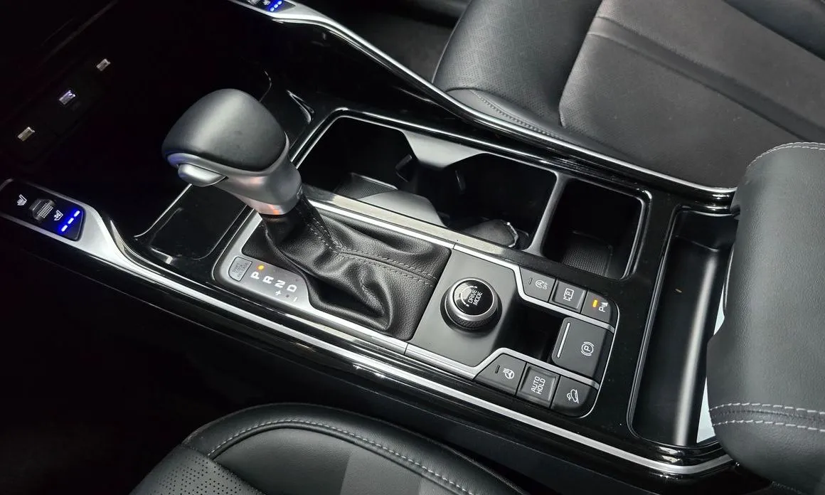 Kia Sorento — фото 8