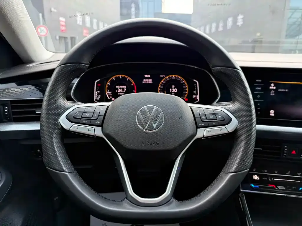 Volkswagen Passat — фото 7