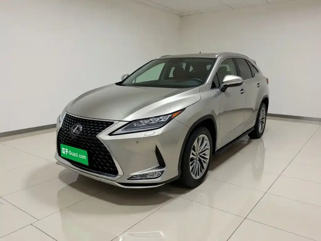 Lexus RX — фото 1