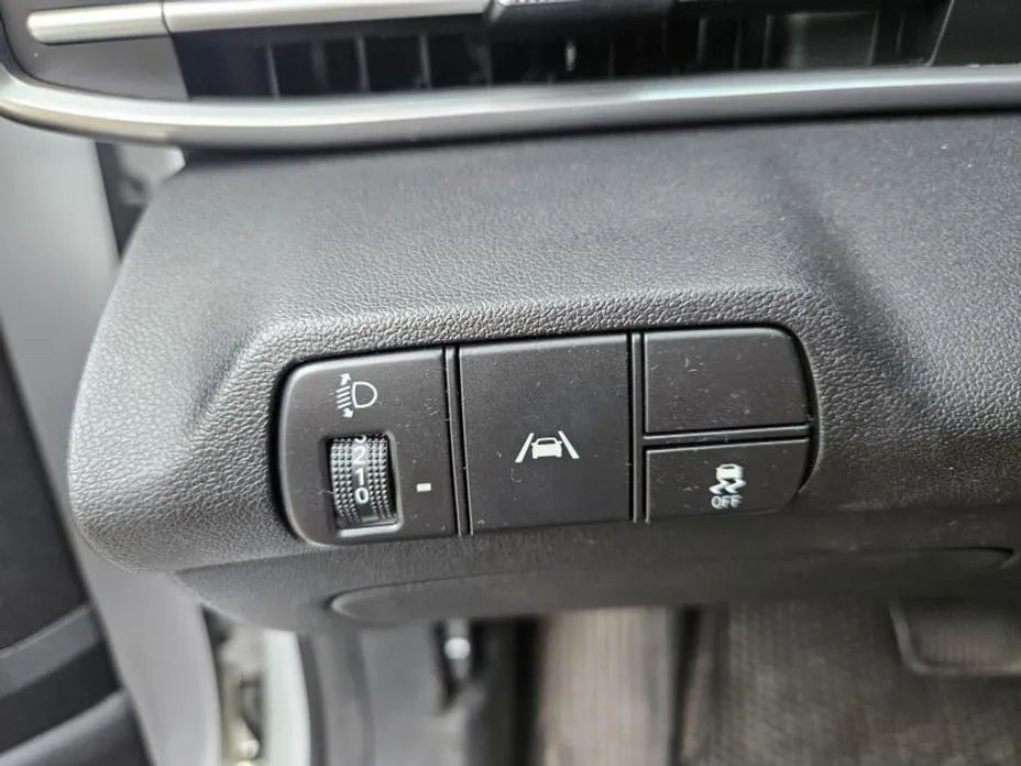 Hyundai AVANTE — фото 3