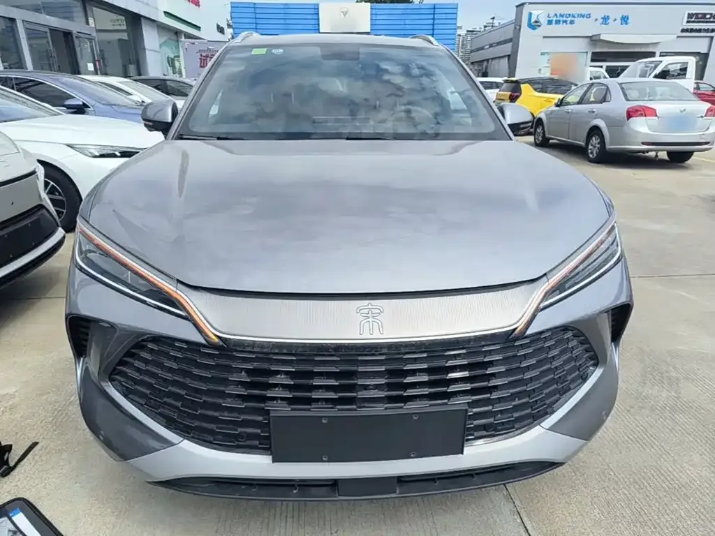 BYD L DM-i — фото 7