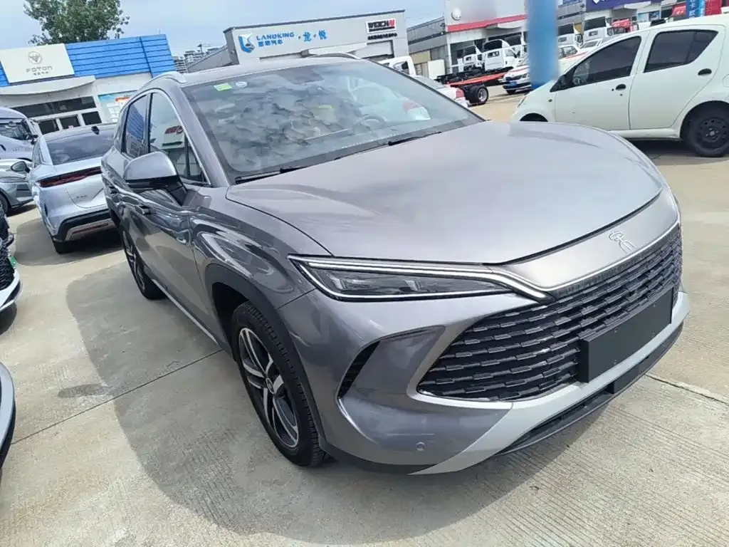BYD L DM-i — фото 3