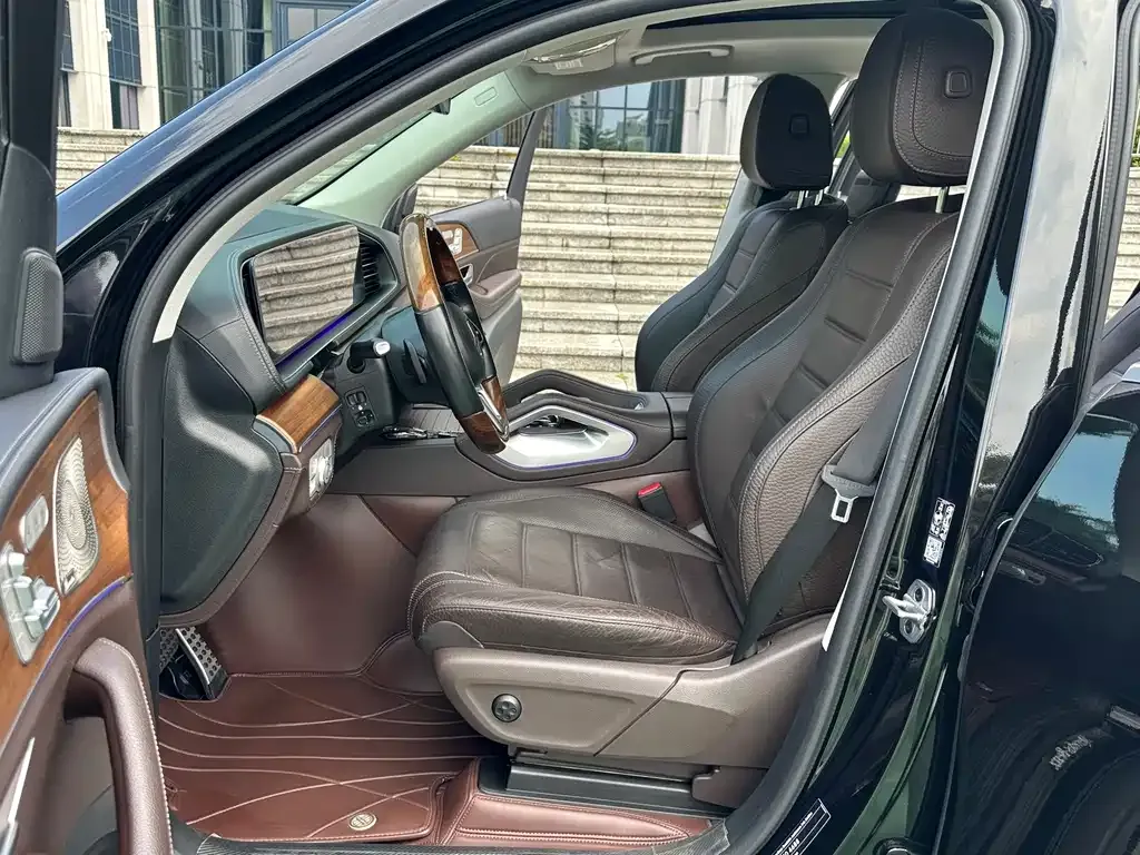 Mercedes-Benz GLS — фото 10