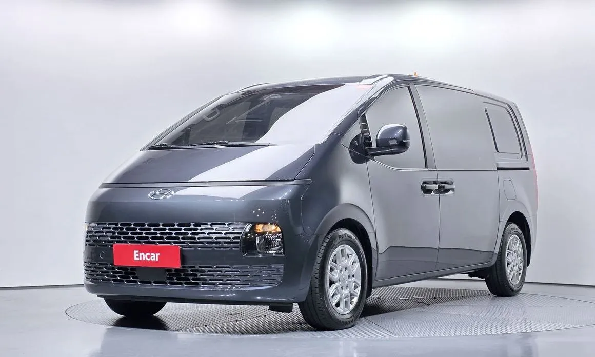 Hyundai Staria — фото 1