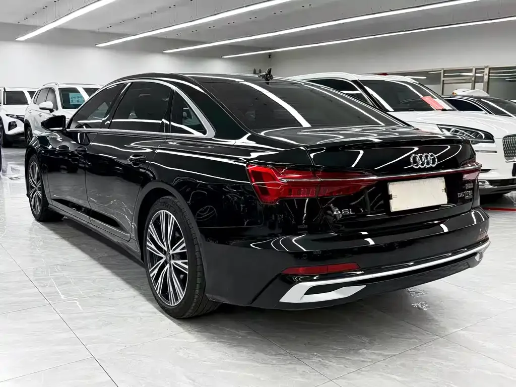 Audi A6L — фото 9