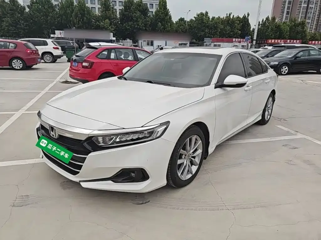 Honda Accord — фото 1