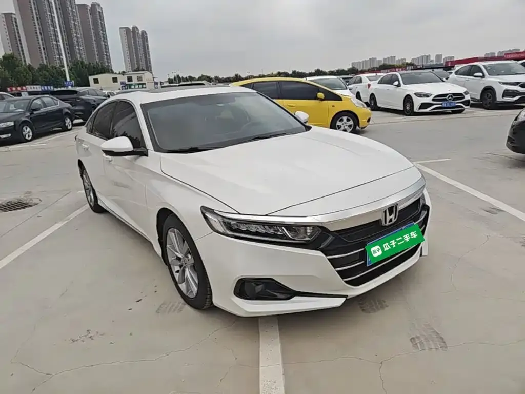 Honda Accord — фото 9